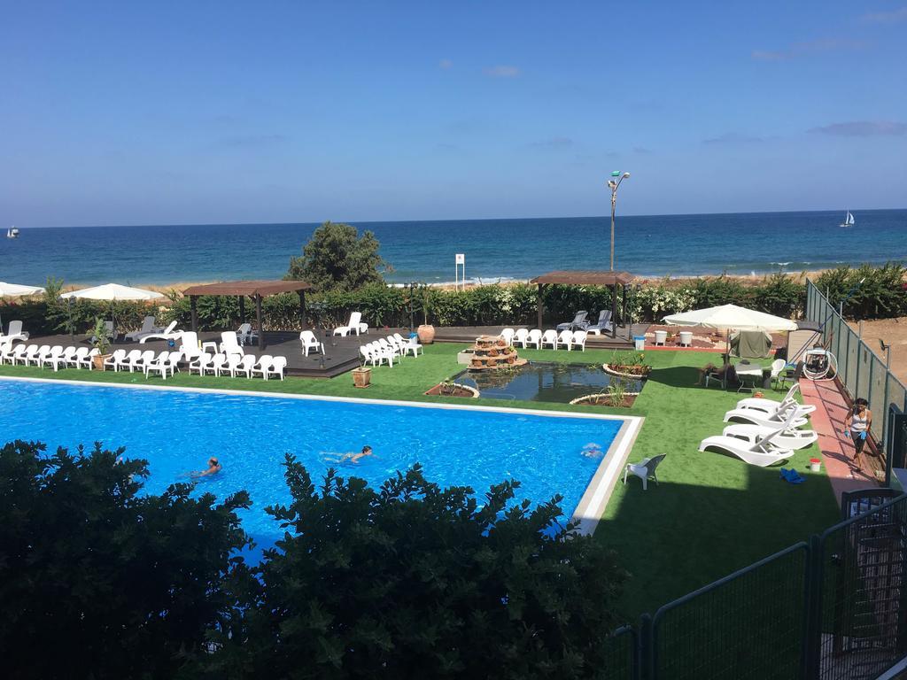 Ha-Aliya Sea View Apartment Нахария Екстериор снимка