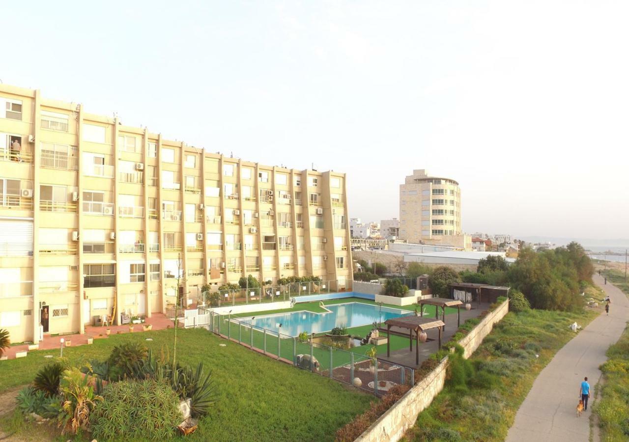 Ha-Aliya Sea View Apartment Нахария Екстериор снимка