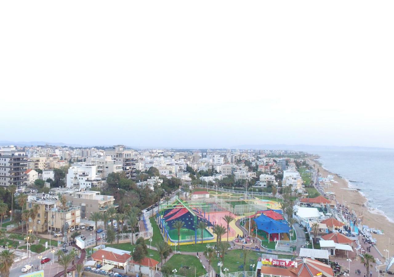 Ha-Aliya Sea View Apartment Нахария Екстериор снимка
