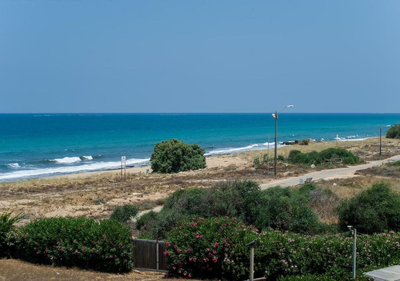 Ha-Aliya Sea View Apartment Нахария Екстериор снимка