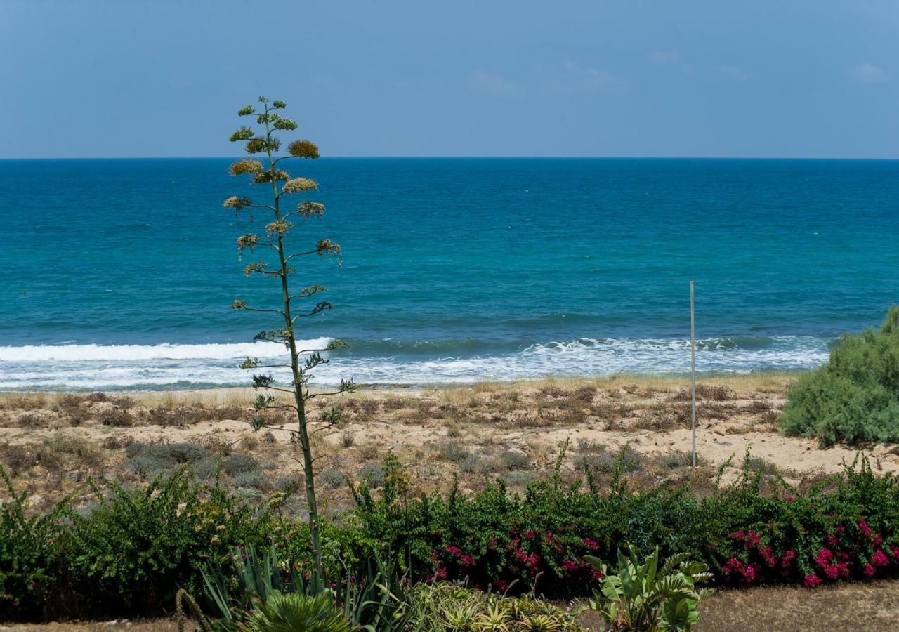 Ha-Aliya Sea View Apartment Нахария Екстериор снимка