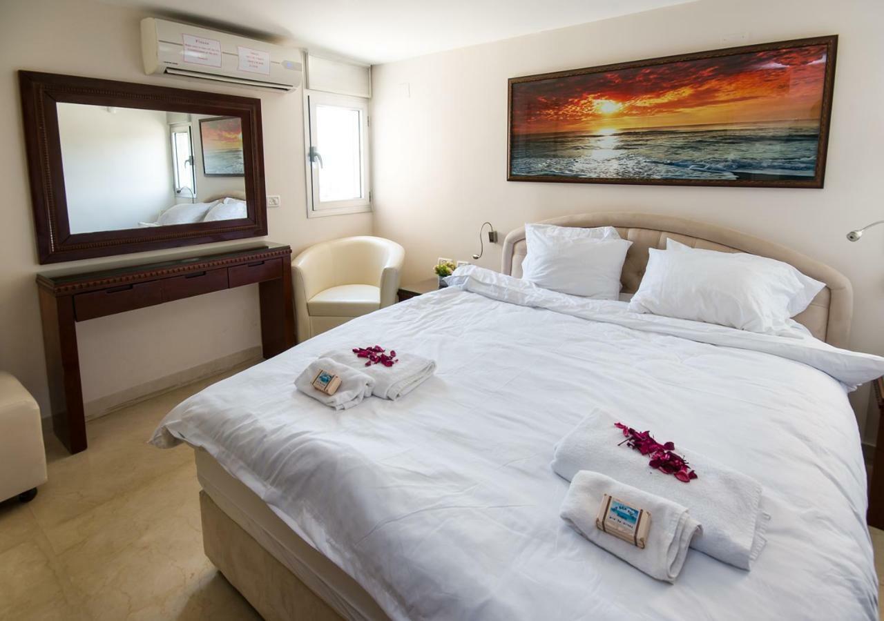 Ha-Aliya Sea View Apartment Нахария Екстериор снимка