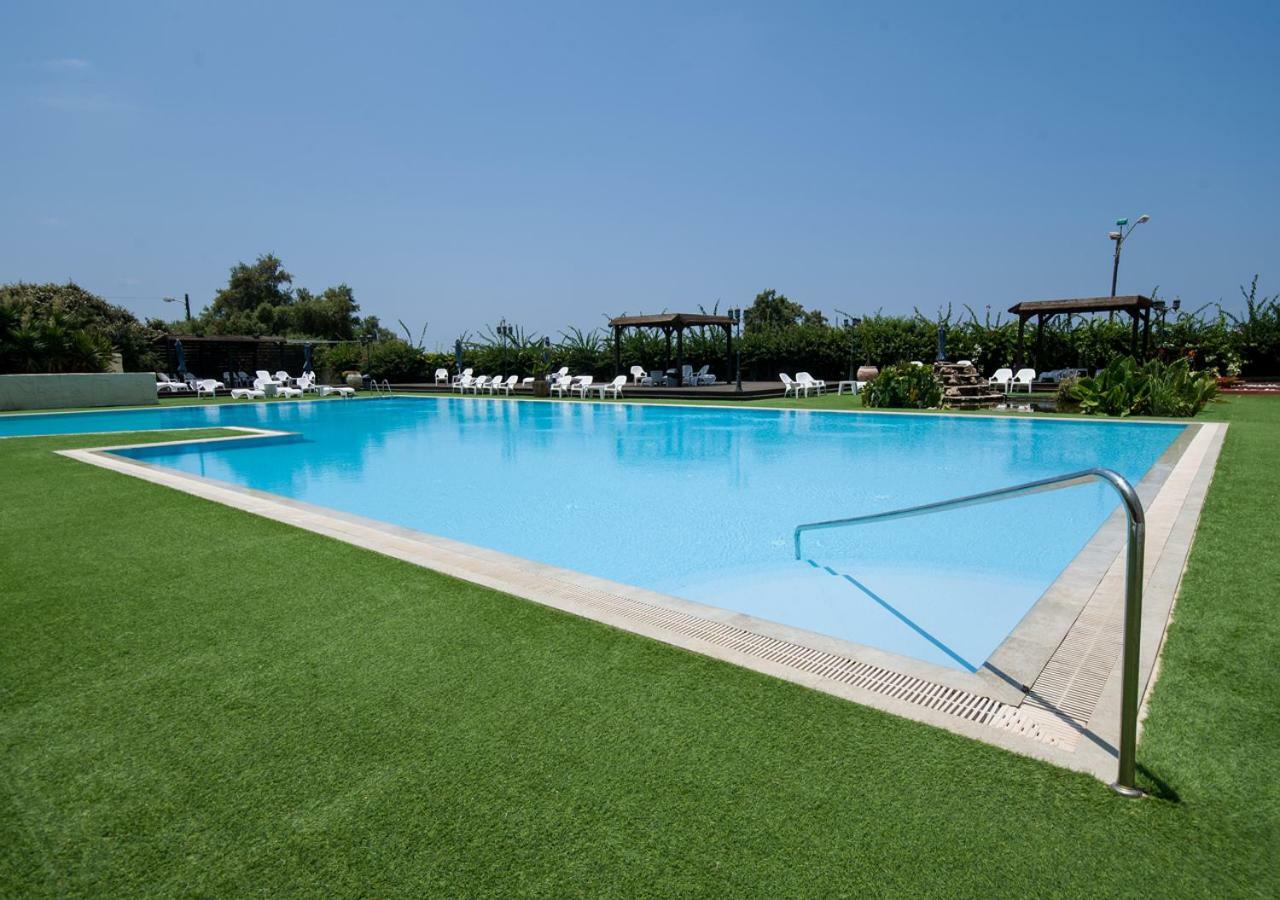Ha-Aliya Sea View Apartment Нахария Екстериор снимка