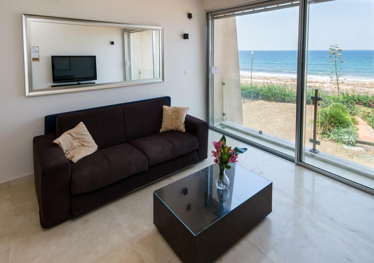 Ha-Aliya Sea View Apartment Нахария Екстериор снимка